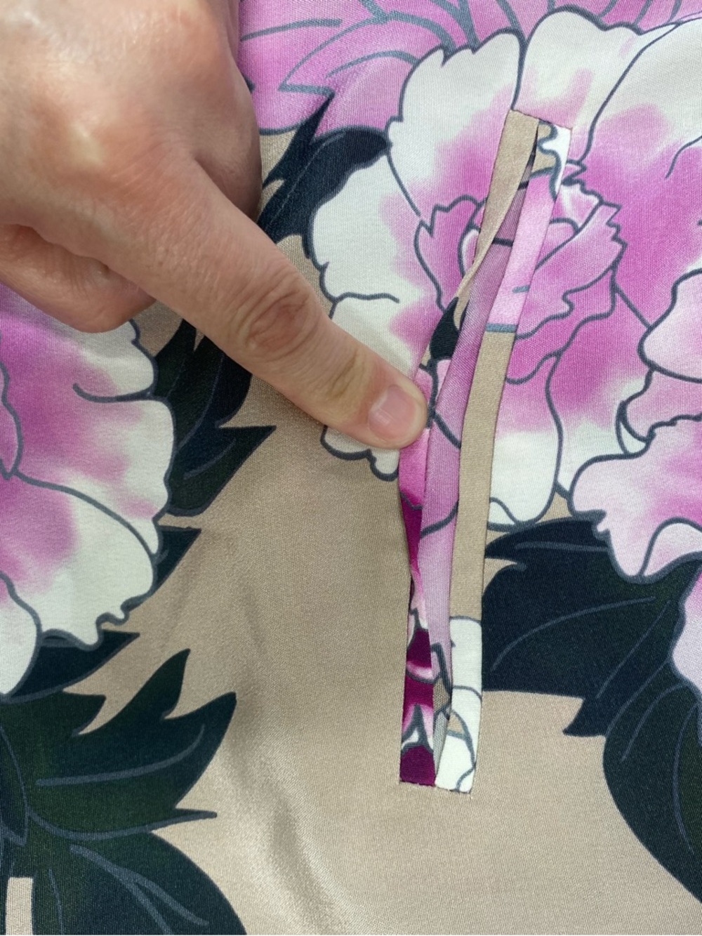 Fleur du Mal x Cofeteur Floral Silk Robe - Picture 8 of 11